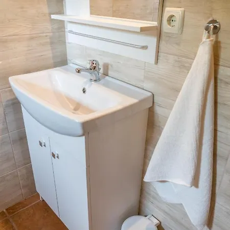 Hajnalka Apartmán *