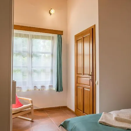 Hajnalka Apartment Badacsonytomaj