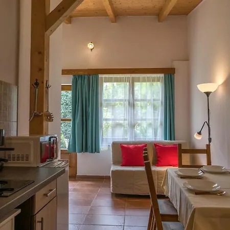 Hajnalka Apartmán *