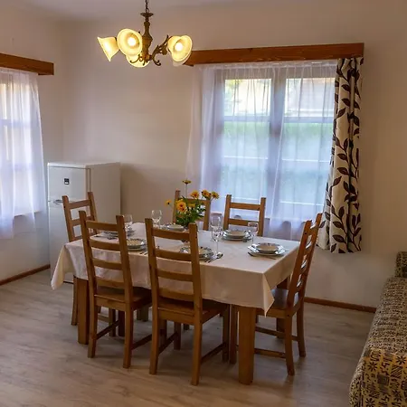 Hajnalka Apartamento Badacsonytomaj