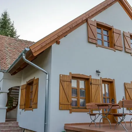 Hajnalka Apartamento