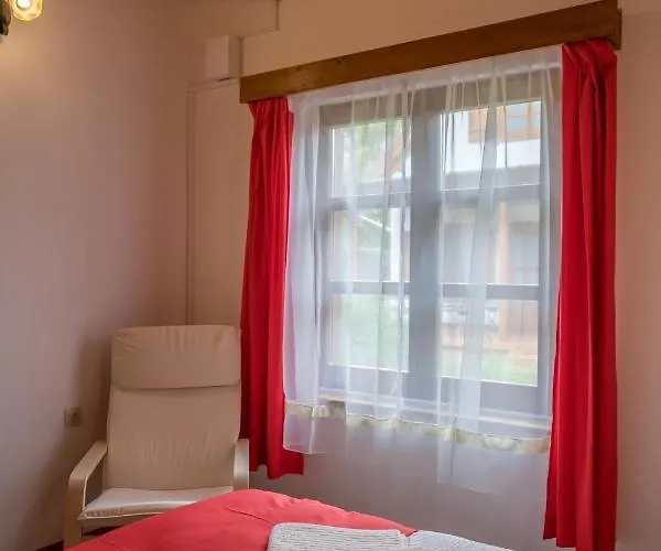 Hajnalka Apartamento *