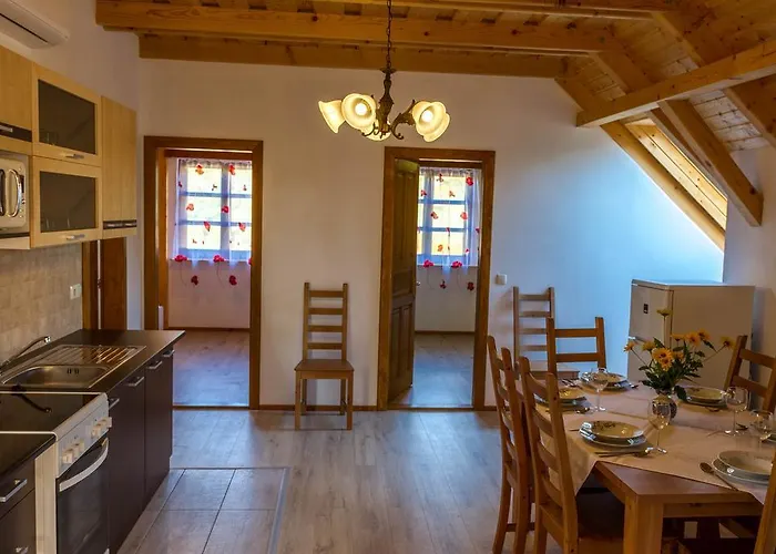 Apartamento Hajnalka *